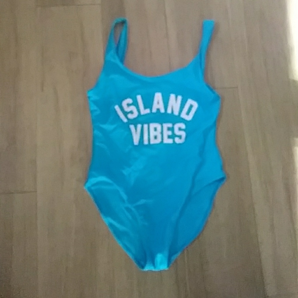 NWOT BATHING SUIT
